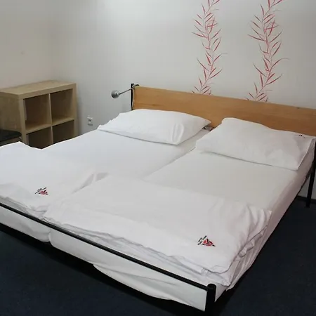 Mai Bohemia Hostel&apartment Prag